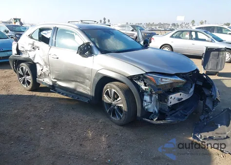 2021 Lexus Ux 200 z USA, uszkodzony, nr VIN JTHX3JBH9M2040925